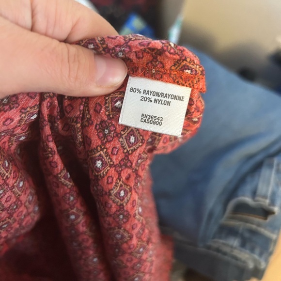 Nwt Van Heusen Bohemian Pattern Button Down Blouse - Picture 3 of 5